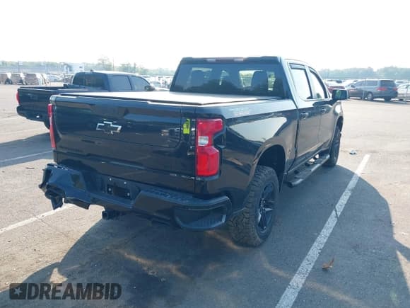 ✅ 2021 Chevrolet Silverado 1500 Custom Trail Boss • VIN: 1GCPYCEFXMZ447720 • Lot: 42997924. Wystawiony na IAAI z przebiegiem 39 845 mil. Bezpłatny archiwum sprzedaży aukcyjnych z USA i szczegółowy raport historii pojazdu na DreamBid. Zdjęcie 4.