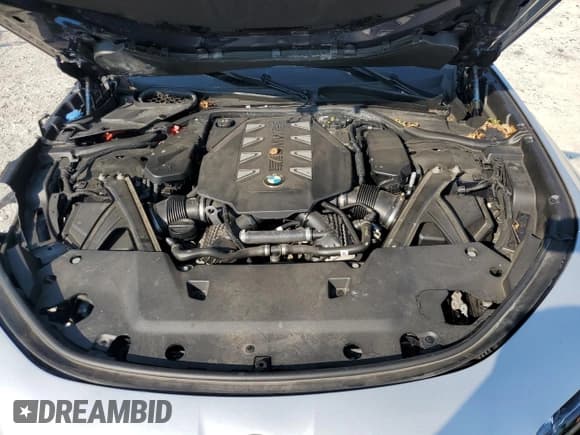 ✅ 2023 BMW 7 Series 760i xDrive • VIN: WBA33EJ0XPCM64354 • Lot: 68515925. Wystawiony na Copart z przebiegiem 51 746 mil. Bezpłatny archiwum sprzedaży aukcyjnych z USA i szczegółowy raport historii pojazdu na DreamBid. Zdjęcie 11.