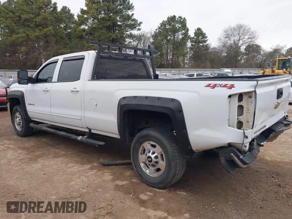 ✅ 2018 Chevrolet Silverado 2500HD LT • VIN: 1GC1KVEYXJF235496 • Лот: 41335300. Опубликован ранее на IAAI с пробегом 208 408 миль. Бесплатный доступ к архиву аукционных продаж из США и подробный отчёт об истории автомобиля на DreamBid. Изображение 3.