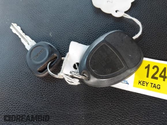 ✅ 2012 GMC Sierra 1500 SLE • VIN: 3GTP2VE75CG268361 • Лот: 43213286. Опубликован ранее на IAAI с пробегом 186 417 миль. Бесплатный доступ к архиву аукционных продаж из США и подробный отчёт об истории автомобиля на DreamBid. Изображение 11.