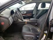 ✅ 2015 Jaguar XF T Premium • VIN: SAJWA0FS3FPU39775 • Lot: 58977515. Wystawiony na Copart z przebiegiem Nie podano. Bezpłatny archiwum sprzedaży aukcyjnych z USA i szczegółowy raport historii pojazdu na DreamBid. Zdjęcie 7.