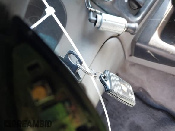 ✅ 1997 Ford Explorer XL • VIN: 1FMDU34E4VZB19987 • Лот: 43854880. Опубликован ранее на IAAI с пробегом 239 912 миль. Бесплатный доступ к архиву аукционных продаж из США и подробный отчёт об истории автомобиля на DreamBid. Изображение 11.