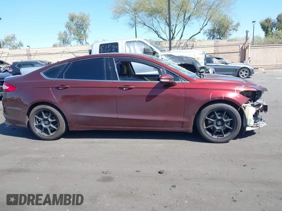 ✅ 2016 Ford Fusion SE • VIN: 3FA6P0HDXGR216015 • Lot: 43155734. Listed on IAAI with 177,685 mi. Free auction sales archive from the USA and detailed vehicle history report at DreamBid. Image 14.