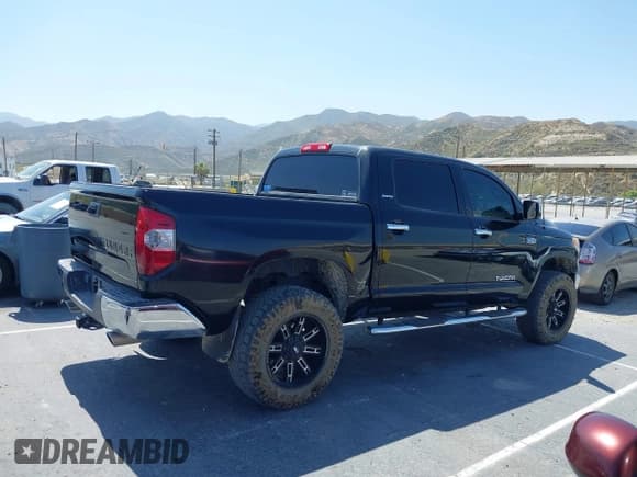 ✅ 2016 Toyota Tundra Limited • VIN: 5TFHW5F11GX556169 • Лот: 42281239. Опубликован ранее на IAAI с пробегом 133 460 миль. Бесплатный доступ к архиву аукционных продаж из США и подробный отчёт об истории автомобиля на DreamBid. Изображение 13.