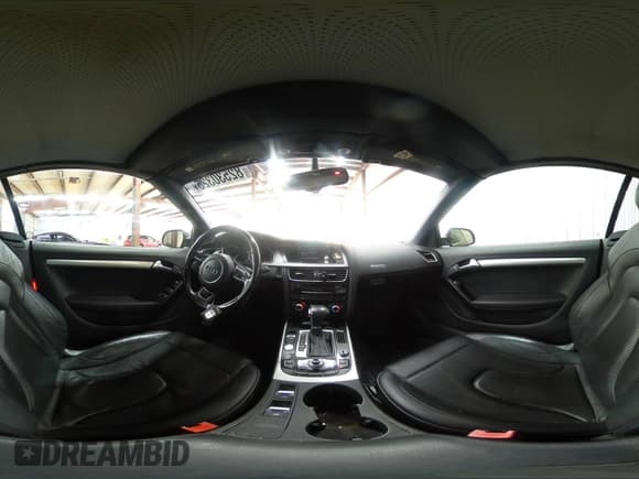 ✅ 2013 Audi A5 Premium Plus • VIN: WAULFAFH7DN005023 • Lot: 82530325. Wystawiony na Copart z przebiegiem 111 787 mil. Bezpłatny archiwum sprzedaży aukcyjnych z USA i szczegółowy raport historii pojazdu na DreamBid. Zdjęcie 14.