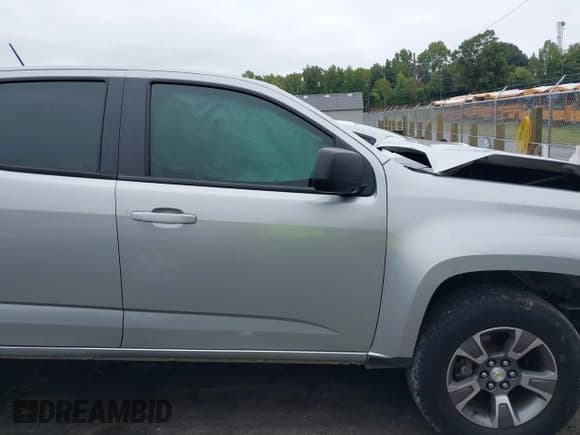 ✅ 2018 Chevrolet Colorado 4WD Z71 • VIN: 1GCGTDEN1J1139485 • Лот: 40330792. Опубликован ранее на IAAI с пробегом 107 078 миль. Бесплатный доступ к архиву аукционных продаж из США и подробный отчёт об истории автомобиля на DreamBid. Изображение 13.