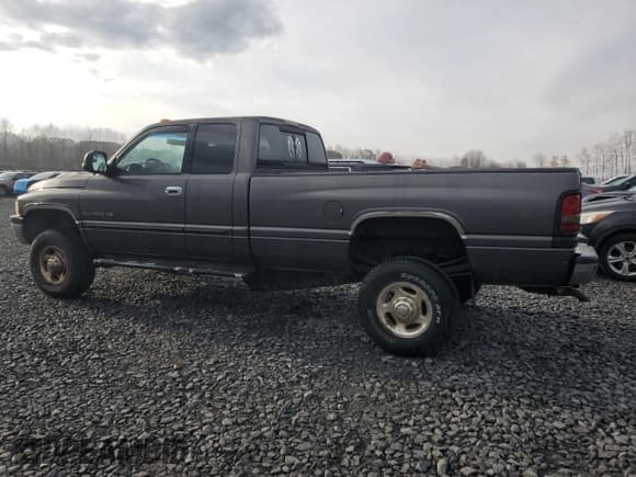 ✅ 2002 Dodge 2500 • VIN: 3B7KF23Z52M267163 • Lot: 90818305. Listed on Copart with 170,000 mi. Free auction sales archive from the USA and detailed vehicle history report at DreamBid. Image 2.