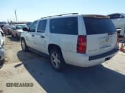 ✅ 2009 Chevrolet Suburban LS • VIN: 1GNFC16079R276304 • Lot: 43688312. Wystawiony na IAAI z przebiegiem 203 002 mil. Bezpłatny archiwum sprzedaży aukcyjnych z USA i szczegółowy raport historii pojazdu na DreamBid. Zdjęcie 3.