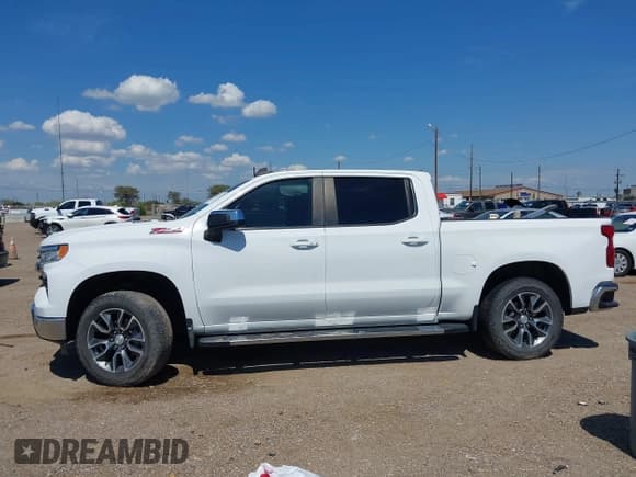 ✅ 2022 Chevrolet Silverado 1500 LT • VIN: 3GCUDDET3NG587586 • Lot: 43325073. Listed on IAAI with 58,797 mi. Free auction sales archive from the USA and detailed vehicle history report at DreamBid. Image 15.
