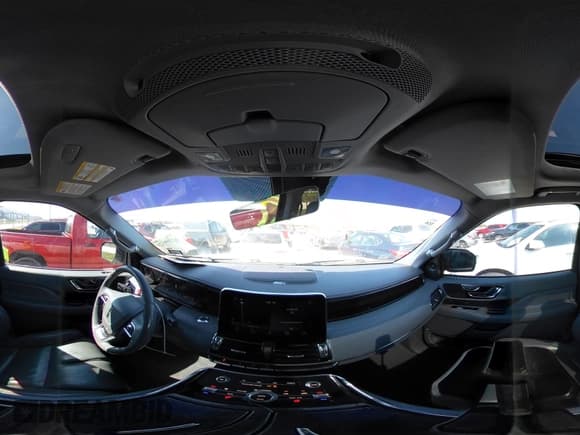 ✅ 2019 Lincoln Navigator Select • VIN: 5LMJJ3HT8KEL14611 • Lot: 43359323. Wystawiony na IAAI z przebiegiem 129 601 mil. Bezpłatny archiwum sprzedaży aukcyjnych z USA i szczegółowy raport historii pojazdu na DreamBid. Zdjęcie 18.