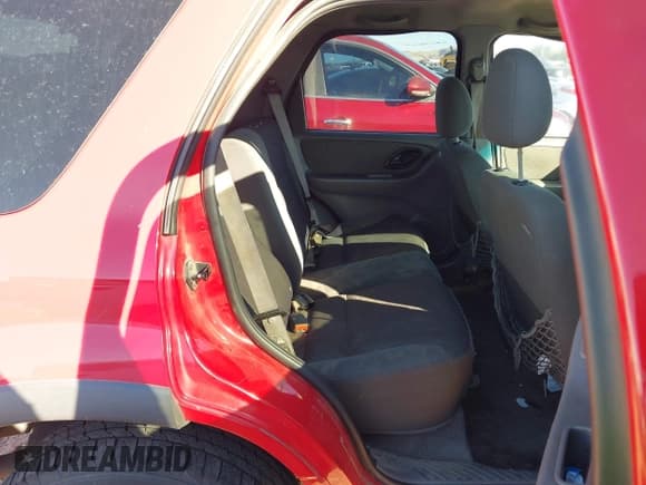 ✅ 2002 Ford Escape XLT Choice • VIN: 1FMYU03132KB87507 • Lot: 43682737. Listed on IAAI with 235,062 mi. Free auction sales archive from the USA and detailed vehicle history report at DreamBid. Image 8.