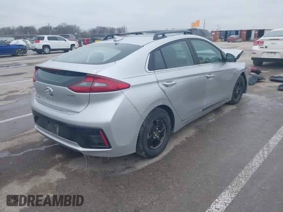 ✅ 2017 Hyundai Ioniq SEL • VIN: KMHC75LC7HU046162 • Lot: 41572953. Wystawiony na IAAI z przebiegiem 170 499 mil. Bezpłatny archiwum sprzedaży aukcyjnych z USA i szczegółowy raport historii pojazdu na DreamBid. Zdjęcie 4.