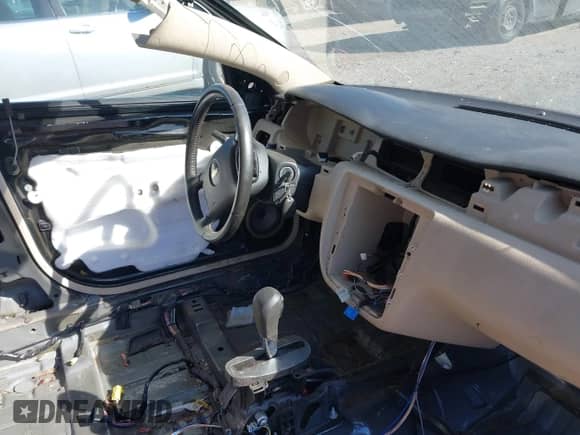 2010 Chevrolet Impala LT z VIN 2G1WB5EK9A1178788, wystawiony jako IAAI lot #43341478 z przebiegiem Nie podano mil oraz . Historia ofert i sprzedaży dostępna na DreamBid. Obrazek 5.