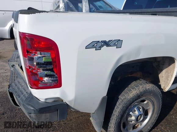 ✅ 2013 Chevrolet Silverado 2500HD Work Truck • VIN: 1GC2KVCGXDZ403672 • Lot: 41944179. Listed on IAAI with 232,436 mi. Free auction sales archive from the USA and detailed vehicle history report at DreamBid. Image 19.