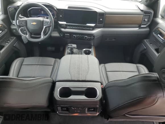 ✅ 2025 Chevrolet Silverado 1500 • VIN: 3GCPAFE86SG372809 • Лот: 80933625. Опубликован ранее на Copart с пробегом Не указан. Бесплатный доступ к архиву аукционных продаж из США и подробный отчёт об истории автомобиля на DreamBid. Изображение 8.