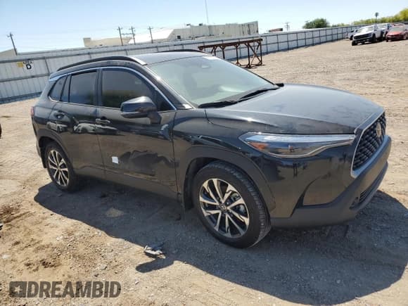 ✅ 2023 Toyota Corolla Cross XLE • VIN: 7MUDAABG9PV076750 • Лот: 51434765. Опубликован ранее на Copart с пробегом Не указан. Бесплатный доступ к архиву аукционных продаж из США и подробный отчёт об истории автомобиля на DreamBid. Изображение 4.