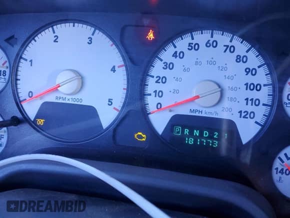 2006 Dodge 3500 SLT z VIN 3D7MX49C46G223623, wystawiony jako Copart lot #89197525 z przebiegiem 181 773 mil mil oraz Nie do naprawy • Non repairable. Historia ofert i sprzedaży dostępna na DreamBid. Obrazek 9.