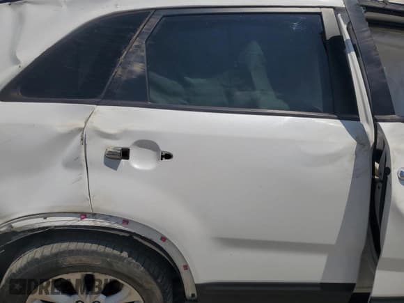 ✅ 2015 Kia Sorento EX • VIN: 5XYKUDA72FG651813 • Lot: 68221785. Wystawiony na Copart z przebiegiem Nie podano. Bezpłatny archiwum sprzedaży aukcyjnych z USA i szczegółowy raport historii pojazdu na DreamBid. Zdjęcie 10.