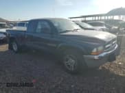 ✅ 2002 Dodge Dakota SLT • VIN: 1B7GL42X82S538802 • Lot: 58027844. Wystawiony na Copart z przebiegiem 121 254 mil. Bezpłatny archiwum sprzedaży aukcyjnych z USA i szczegółowy raport historii pojazdu na DreamBid. Zdjęcie 4.