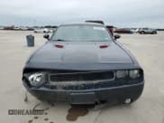 ✅ 2013 Dodge Challenger R/T Plus • VIN: 2C3CDYBT6DH729097 • Lot: 52572444. Wystawiony na Copart z przebiegiem 156 221 mil. Bezpłatny archiwum sprzedaży aukcyjnych z USA i szczegółowy raport historii pojazdu na DreamBid. Zdjęcie 5.