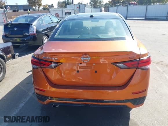 ✅ 2025 Nissan Sentra SR • VIN: 3N1AB8DV1SY252807 • Lot: 43645326. Listed on IAAI with 6,972 mi. Free auction sales archive from the USA and detailed vehicle history report at DreamBid. Image 16.