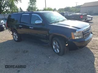 ✅ 2008 Chevrolet Suburban LTZ • VIN: 1GNFK16318R122716 • Lot: 42764494. Listed on IAAI with 174,045 mi. Free auction sales archive from the USA and detailed vehicle history report at DreamBid. Image 1.