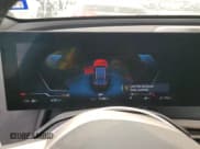 ✅ 2024 BMW iX xDrive50 • VIN: WB523CF0XRCP52532 • Lot: 77500584. Wystawiony na Copart z przebiegiem 11 489 mil. Bezpłatny archiwum sprzedaży aukcyjnych z USA i szczegółowy raport historii pojazdu na DreamBid. Zdjęcie 9.