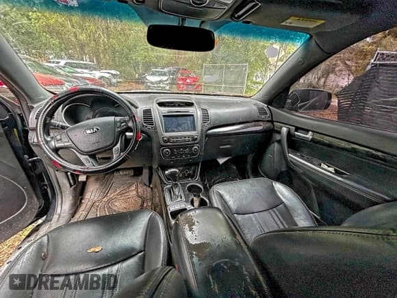 ✅ 2014 Kia Sorento SX Limited • VIN: 5XYKWDA73EG437132 • Lot: 96848735. Listed on Copart with Not provided. Free auction sales archive from the USA and detailed vehicle history report at DreamBid. Image 9.