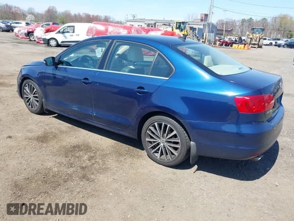 ✅ 2012 Volkswagen Jetta SEL • VIN: 3VWLP7AJ5CM394439 • Lot: 42069686. Listed on IAAI with 107,567 mi. Free auction sales archive from the USA and detailed vehicle history report at DreamBid. Image 3.