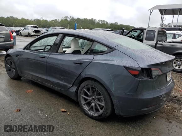 ✅ 2023 Tesla Model 3 • VIN: 5YJ3E1EA8PF607653 • Lot: 86638565. Wystawiony na Copart z przebiegiem 47 815 mil. Bezpłatny archiwum sprzedaży aukcyjnych z USA i szczegółowy raport historii pojazdu na DreamBid. Zdjęcie 2.