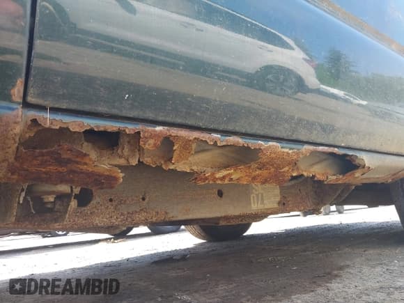 ✅ 2005 Chevrolet Silverado 1500 Work Truck • VIN: 1GCEC14X75Z145436 • Лот: 42414088. Опубликован ранее на IAAI с пробегом 181 641 миль. Бесплатный доступ к архиву аукционных продаж из США и подробный отчёт об истории автомобиля на DreamBid. Изображение 6.