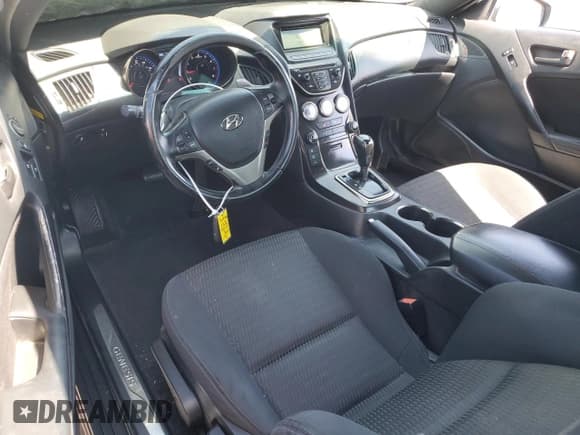 ✅ 2014 Hyundai Genesis Coupe 2.0T • VIN: KMHHT6KD2EU121329 • Lot: 55333915. Wystawiony na Copart z przebiegiem 78 438 mil. Bezpłatny archiwum sprzedaży aukcyjnych z USA i szczegółowy raport historii pojazdu na DreamBid. Zdjęcie 8.