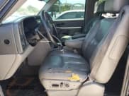 ✅ 2005 GMC Yukon SLE • VIN: 1GKEC13T15J255495 • Lot: 64555605. Wystawiony na Copart z przebiegiem 358 260 mil. Bezpłatny archiwum sprzedaży aukcyjnych z USA i szczegółowy raport historii pojazdu na DreamBid. Zdjęcie 7.