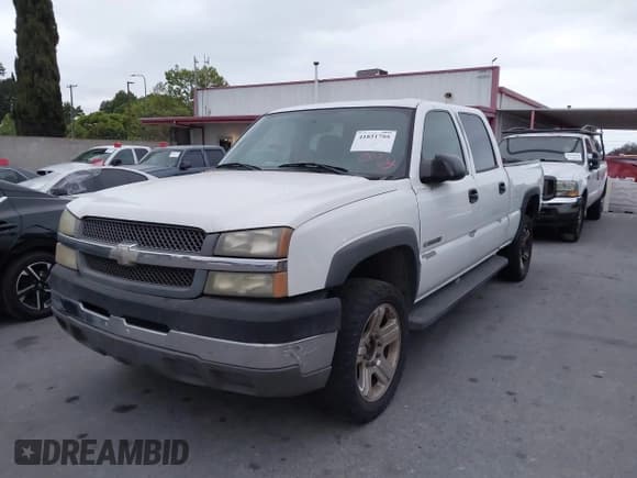 ✅ 2004 Chevrolet Silverado 2500HD LS • VIN: 1GCHC23U64F186697 • Лот: 41851795. Опубликован ранее на IAAI с пробегом 232 715 миль. Бесплатный доступ к архиву аукционных продаж из США и подробный отчёт об истории автомобиля на DreamBid. Изображение 2.