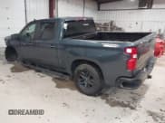 ✅ 2019 Chevrolet Silverado 1500 Custom Trail Boss • VIN: 1GCPYCEF2KZ387784 • Lot: 43596372. Wystawiony na IAAI z przebiegiem 97 421 mil. Bezpłatny archiwum sprzedaży aukcyjnych z USA i szczegółowy raport historii pojazdu na DreamBid. Zdjęcie 3.