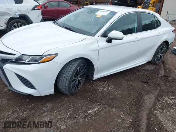 ✅ 2019 Toyota Camry LE • VIN: 4T1B11HK1KU205769 • Lot: 43546285. Listed on IAAI with 124,964 mi. Free auction sales archive from the USA and detailed vehicle history report at DreamBid. Image 2.