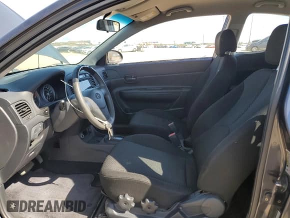 ✅ 2007 Hyundai Accent GS • VIN: KMHCN35C37U034466 • Лот: 67593075. Опубликован ранее на Copart с пробегом 63 778 миль. Бесплатный доступ к архиву аукционных продаж из США и подробный отчёт об истории автомобиля на DreamBid. Изображение 7.