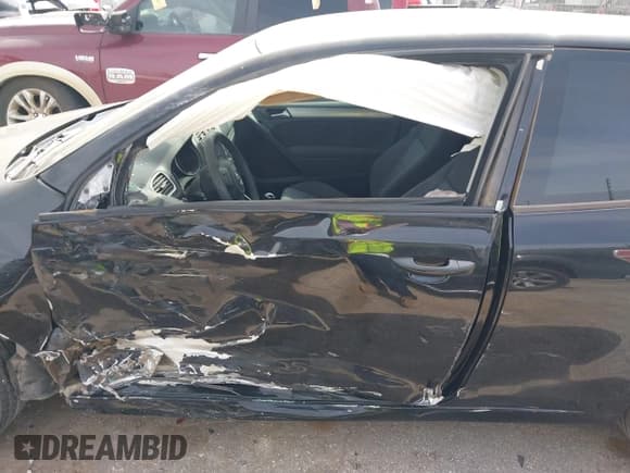 ✅ 2011 Volkswagen Golf • VIN: WVWAA7AJ6BW265135 • Лот: 41911257. Опубликован ранее на IAAI с пробегом 186 091 миль. Бесплатный доступ к архиву аукционных продаж из США и подробный отчёт об истории автомобиля на DreamBid. Изображение 14.