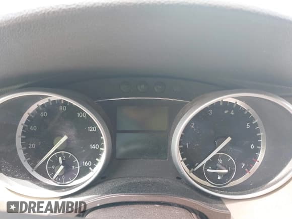 ✅ 2011 Mercedes-Benz R 350 • VIN: 4JGCB6FE6BA116776 • Lot: 42497083. Listed on IAAI with Not provided. Free auction sales archive from the USA and detailed vehicle history report at DreamBid. Image 16.