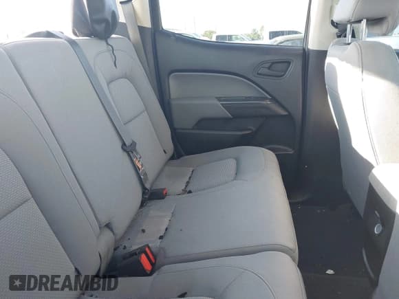 ✅ 2021 Chevrolet Colorado 2WD Work Truck • VIN: 1GCGSBEA7M1187873 • Lot: 43001615. Wystawiony na IAAI z przebiegiem Nie podano. Bezpłatny archiwum sprzedaży aukcyjnych z USA i szczegółowy raport historii pojazdu na DreamBid. Zdjęcie 8.