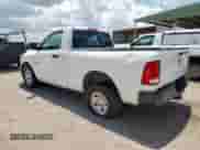 2017 Ram 1500 Tradesman z VIN 3C6JR6AG1HG586666, wystawiony jako Copart lot #65384775 z przebiegiem 31 629 mil mil oraz Czysty tytuł • Clean title. Historia ofert i sprzedaży dostępna na DreamBid. Obrazek 2.