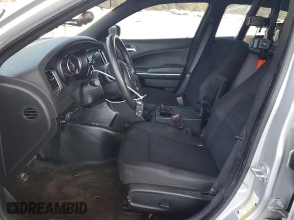 ✅ 2023 Dodge Charger Police • VIN: 2C3CDXAT5PH543101 • Lot: 84604805. Wystawiony na Copart z przebiegiem 27 717 mil. Bezpłatny archiwum sprzedaży aukcyjnych z USA i szczegółowy raport historii pojazdu na DreamBid. Zdjęcie 7.