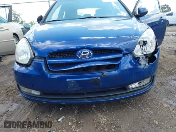 2011 Hyundai Accent SE z VIN KMHCN3AC6BU194520, wystawiony jako IAAI lot #42664778 z przebiegiem 170 197 mil mil oraz . Historia ofert i sprzedaży dostępna na DreamBid. Obrazek 6.