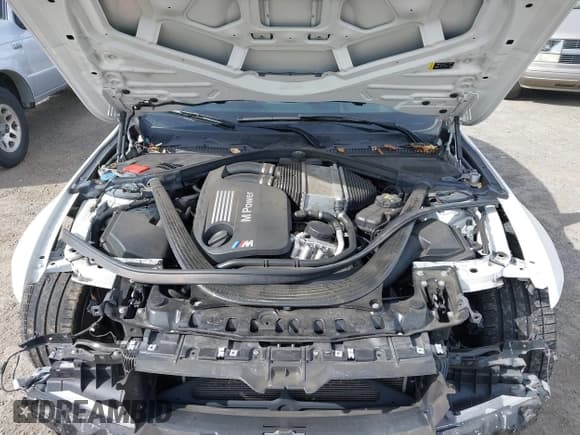 ✅ 2017 BMW M3 • VIN: WBS8M9C39H5G85823 • Lot: 41637990. Wystawiony na IAAI z przebiegiem 70 515 mil. Bezpłatny archiwum sprzedaży aukcyjnych z USA i szczegółowy raport historii pojazdu na DreamBid. Zdjęcie 10.