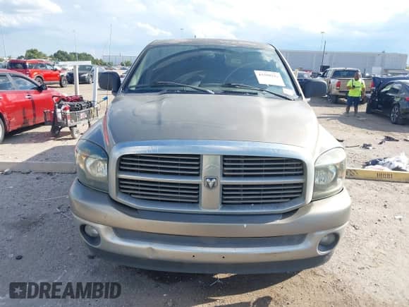 2008 Dodge 1500 SLT с VIN 1D7HA18N28J151990, выставлен на аукционе IAAI как лот 43390212 с пробегом 276 007 миль миль и . История ставок и продаж доступна на DreamBid. Изображение 13.