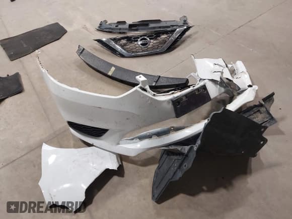 ✅ 2017 Nissan Sentra SL • VIN: 3N1AB7AP3HY349791 • Lot: 42814920. Listed on IAAI with 122,603 mi. Free auction sales archive from the USA and detailed vehicle history report at DreamBid. Image 12.