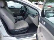 ✅ 2017 Hyundai Sonata SE • VIN: 5NPE24AFXHH487328 • Lot: 43070155. Wystawiony na IAAI z przebiegiem 180 786 mil. Bezpłatny archiwum sprzedaży aukcyjnych z USA i szczegółowy raport historii pojazdu na DreamBid. Zdjęcie 5.