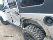 ✅ 2008 Jeep Wrangler Unlimited Rubicon • VIN: 1J8GA691X8L593427 • Лот: 42440039. Опубликован ранее на IAAI с пробегом 289 809 миль. Бесплатный доступ к архиву аукционных продаж из США и подробный отчёт об истории автомобиля на DreamBid. Изображение 18.