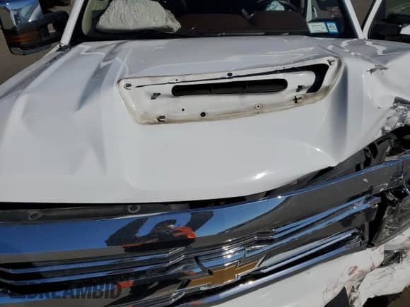 2017 Chevrolet Silverado 2500HD High Country с VIN 1GC1KXEY6HF228955, выставлен на аукционе Copart как лот 49278015 с пробегом Не указан миль и Списание • Salvage title. История ставок и продаж доступна на DreamBid. Изображение 11.