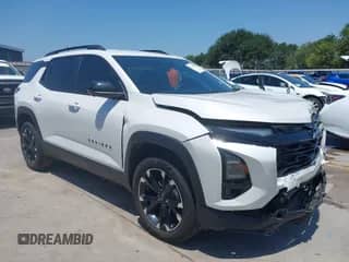 2025 Chevrolet Equinox FWD RS z VIN 3GNAXLEG4SL142744, wystawiony jako IAAI lot #42338767 z przebiegiem 7 487 mil mil oraz . Historia ofert i sprzedaży dostępna na DreamBid. Obrazek 1.